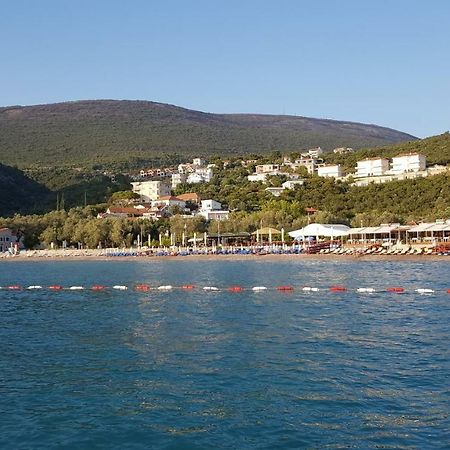 Apartmani Lazarevic Luštica Exterior foto